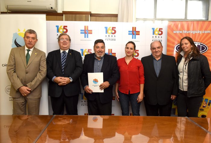 Española Móvil y Transporte Escolar Unido firman acuerdo estratégico